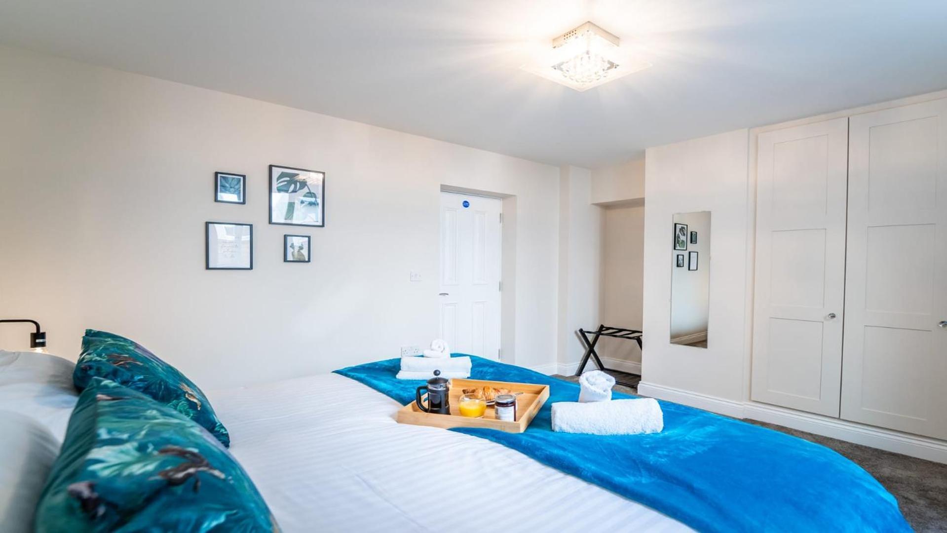 Apartment South Quay